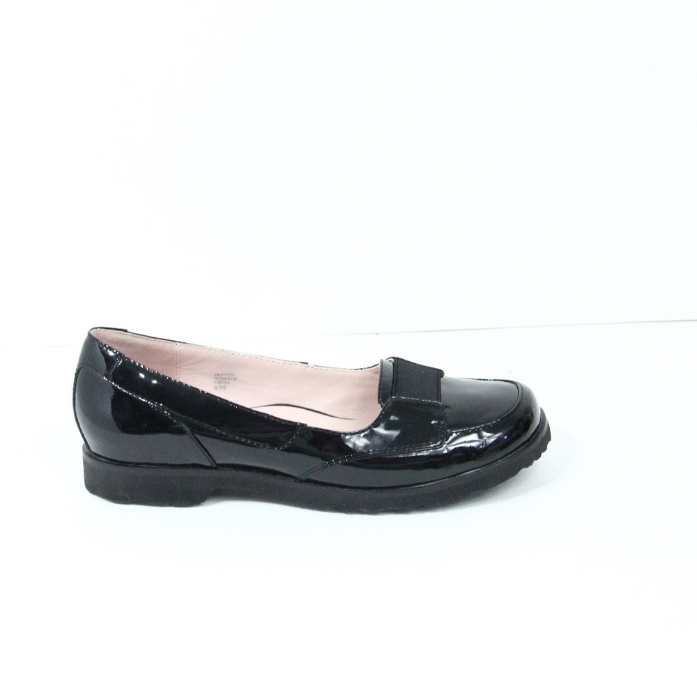 Taryn Rose Black Loafers Patent Leather Shoes 6 Slip on Chunky Flat Jannah